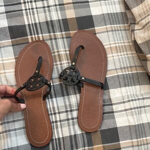 Tory Burch Black Leather Logo Thong Sandals with Brown Footbed